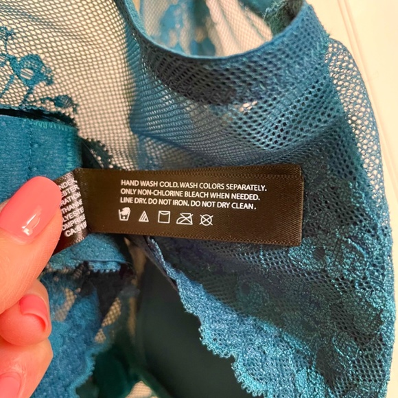 Natori Cherry Blossom Underwire Convertible Bra - NWT - Picture 7 of 7